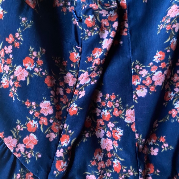 Navy Floral Old Navy dress - Picture 8 of 9